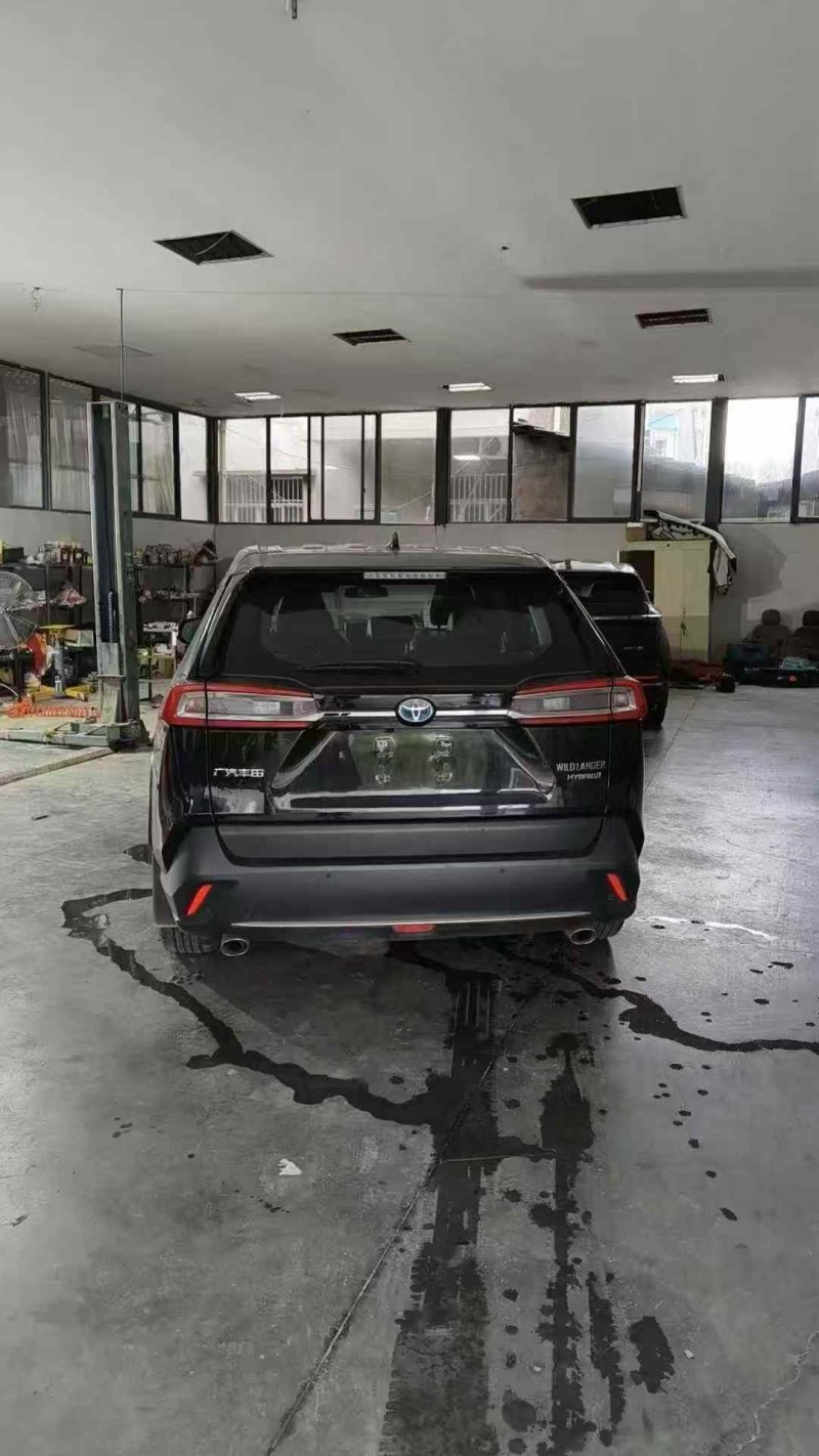 武汉22年丰田威兰达8