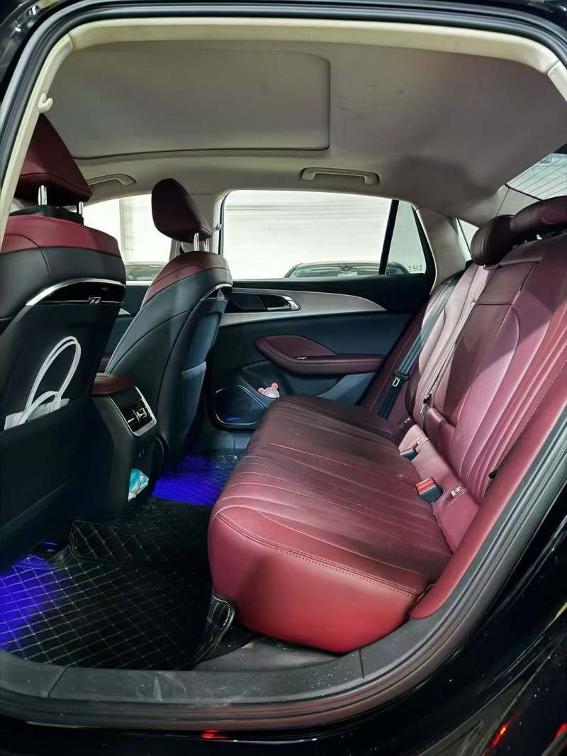 成都23年红旗H55