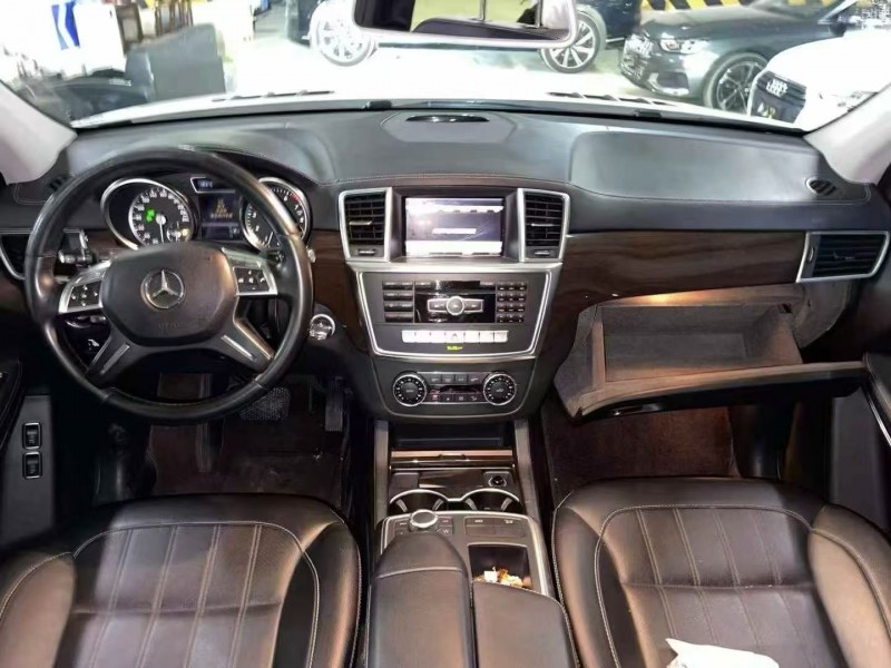 成都13年奔驰GL5