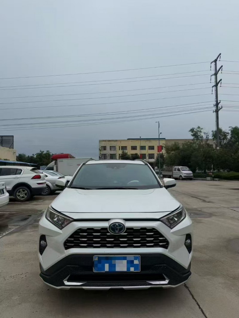 菏泽20年丰田RAV4荣放1