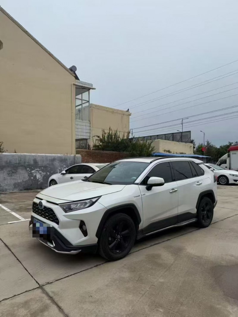 菏泽20年丰田RAV4荣放2