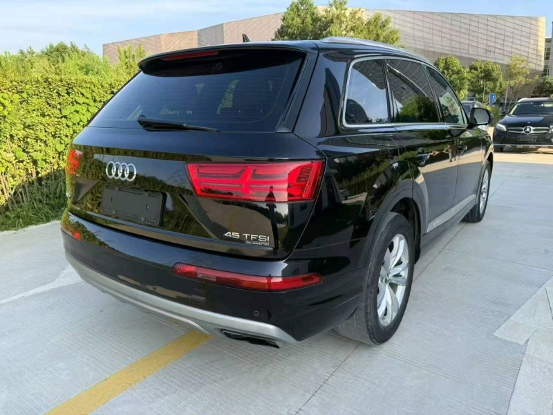 台州18年奥迪Q75