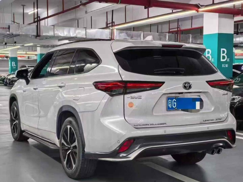 广州21年丰田皇冠9