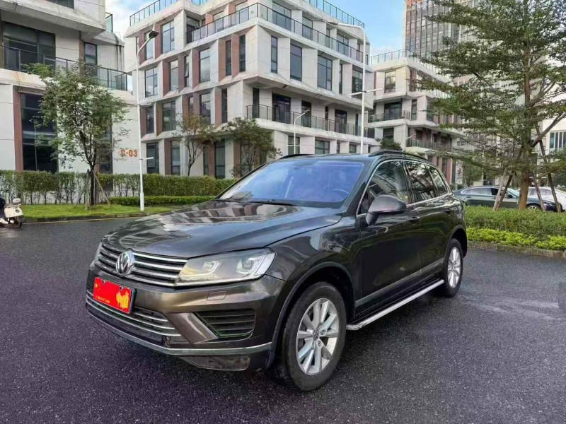 广州16年大众途锐2