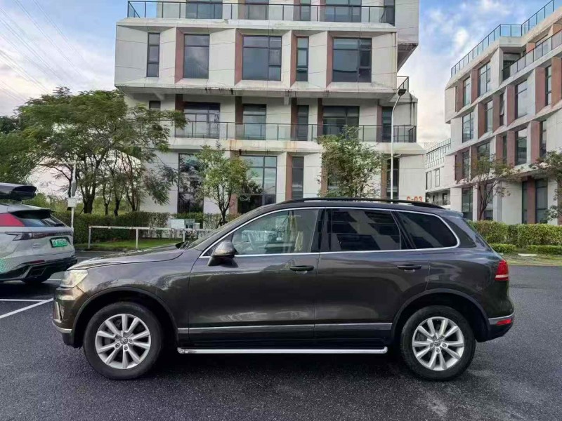 广州16年大众途锐5