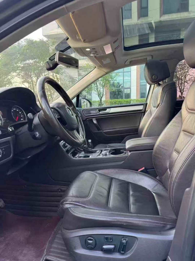 广州16年大众途锐6