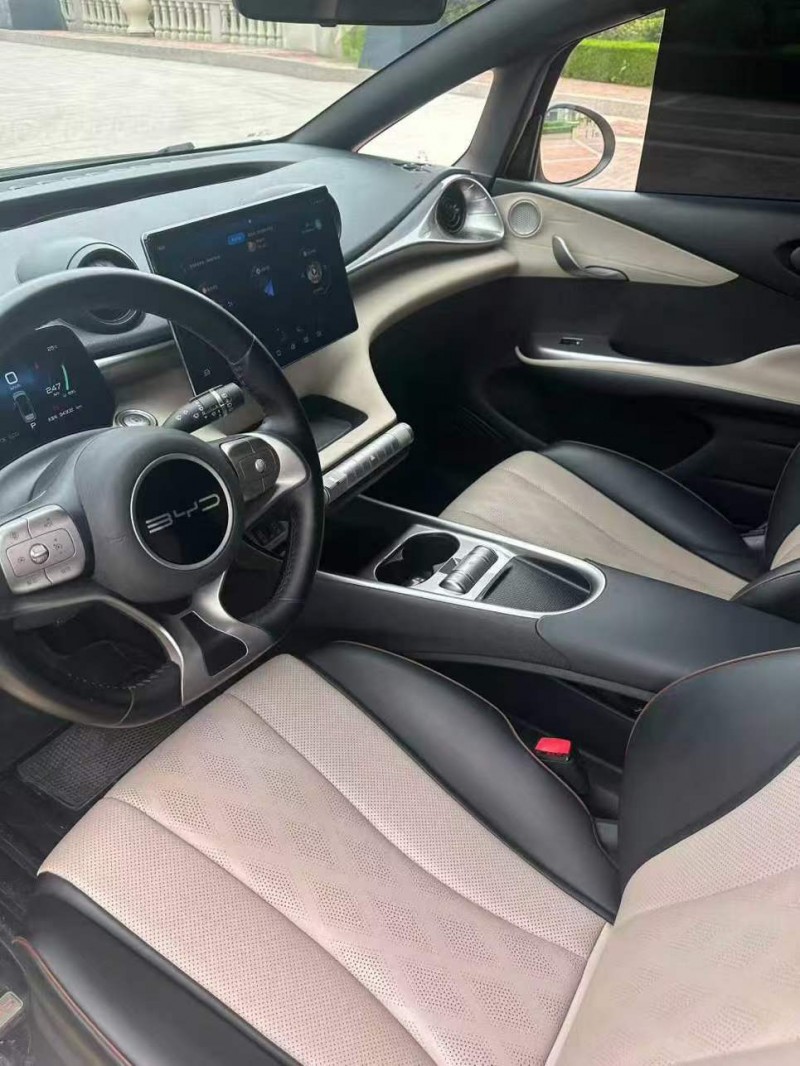 枣庄23年比亚迪海豚4