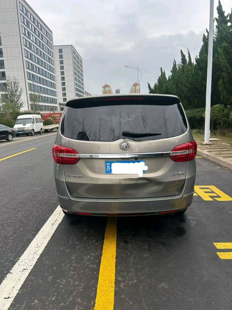 青岛18年别克GL83