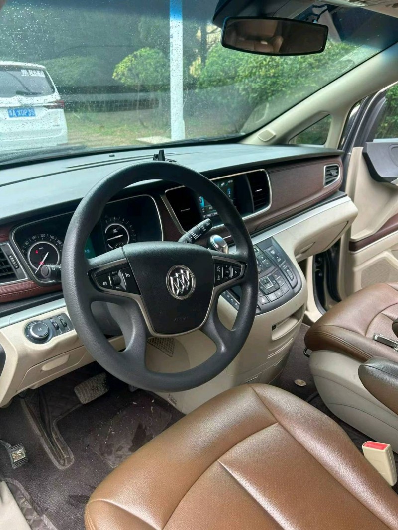 青岛18年别克GL87