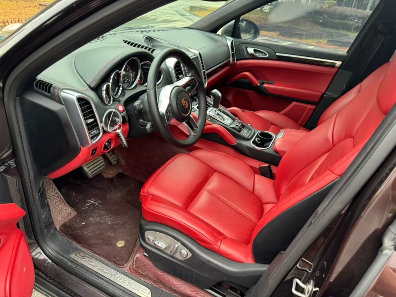 台州17年保时捷卡宴6