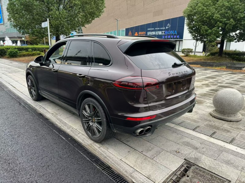 台州17年保时捷卡宴7