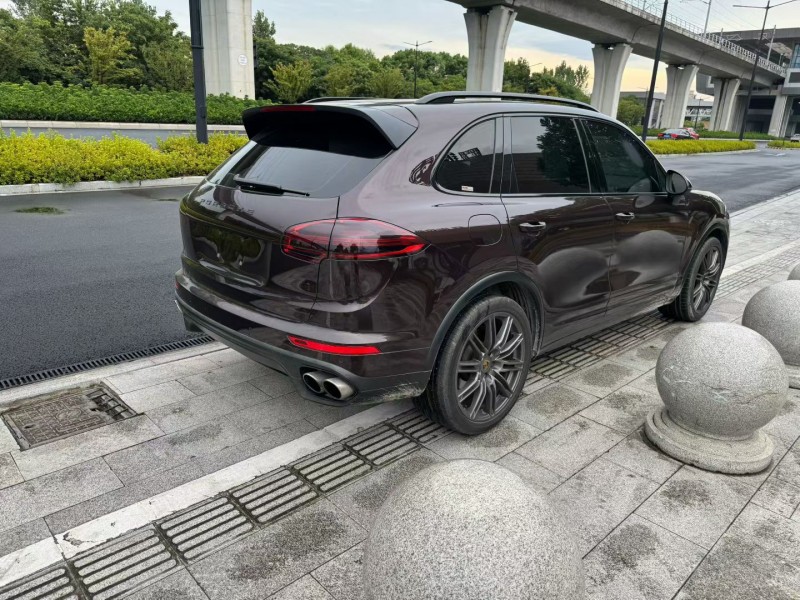 台州17年保时捷卡宴9