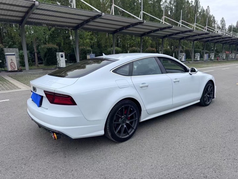 徐州17年奥迪A7L8