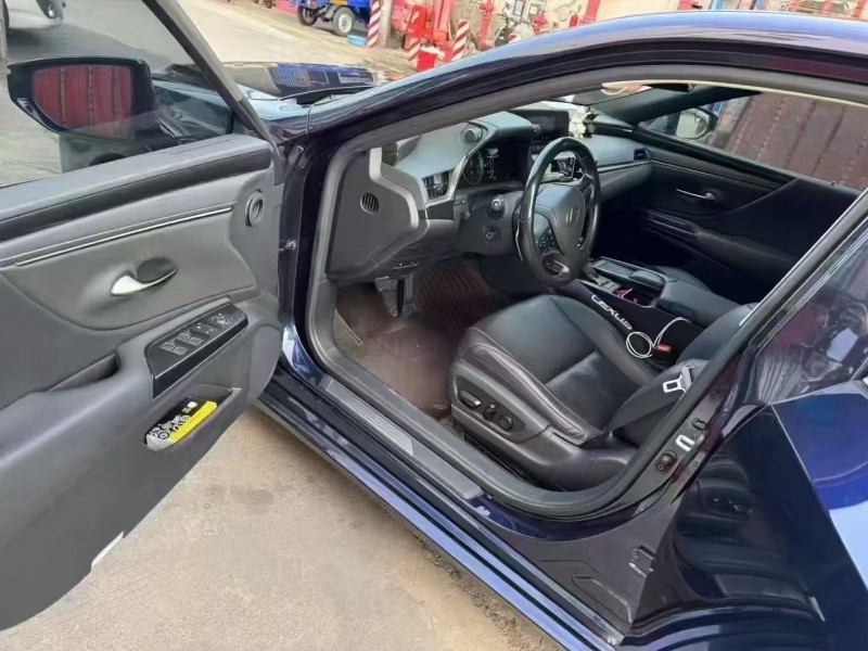 广州20年雷克萨斯ES3