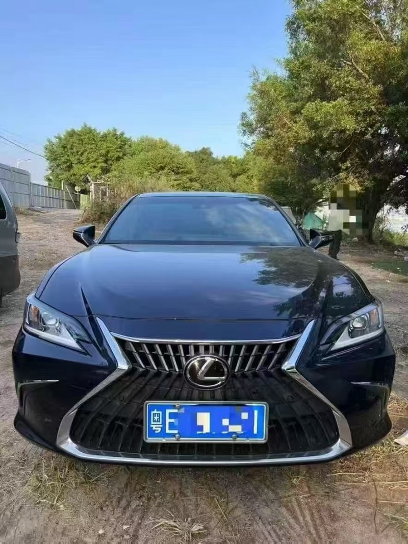 广州22年雷克萨斯ES1