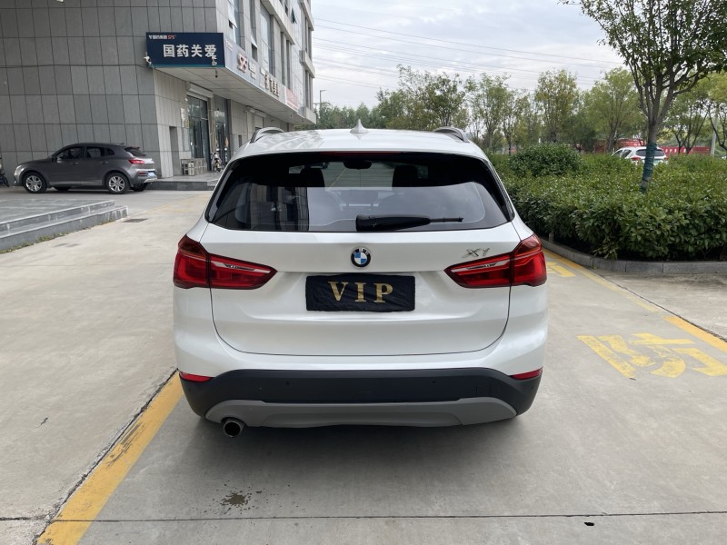 济宁17年宝马X19