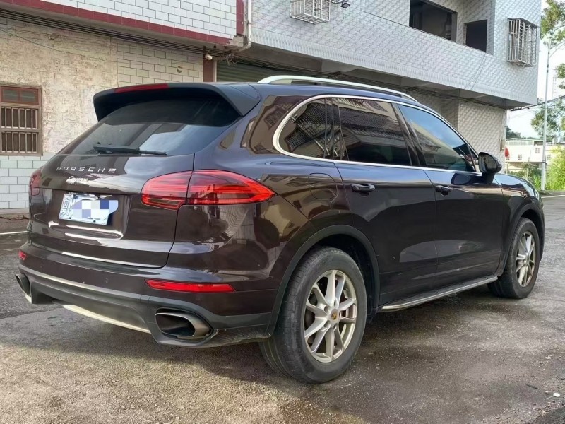 广州17年保时捷卡宴7