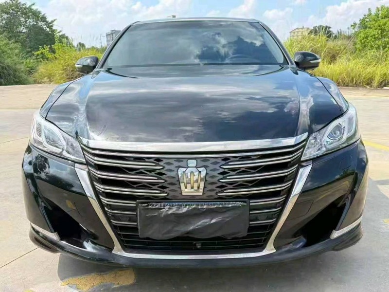 青岛18年丰田皇冠1