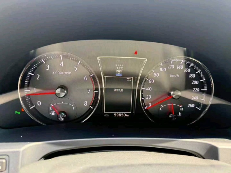 青岛18年丰田皇冠4