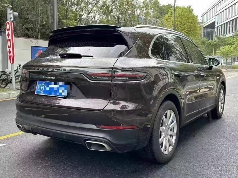 广州20年保时捷卡宴8