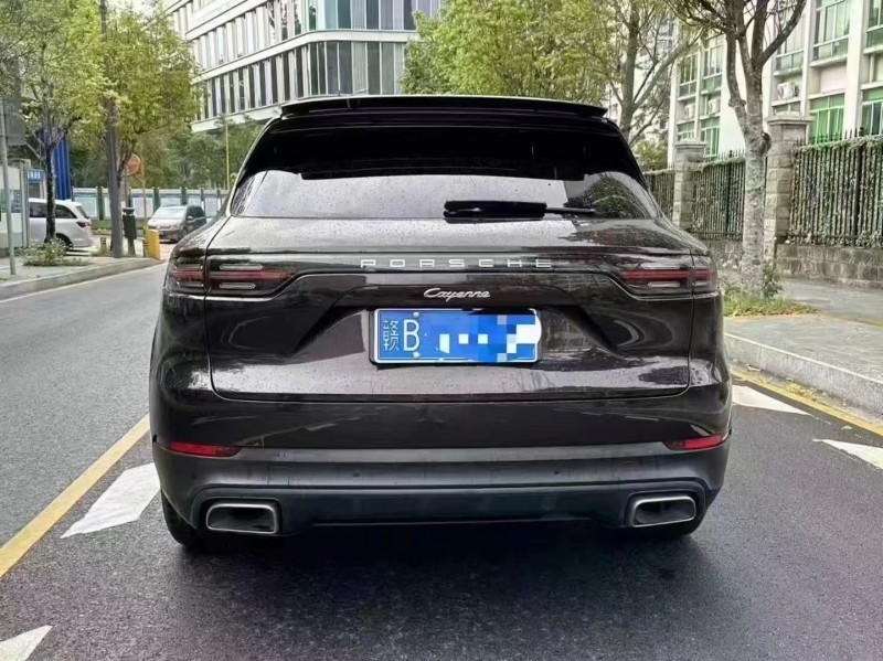 广州20年保时捷卡宴9