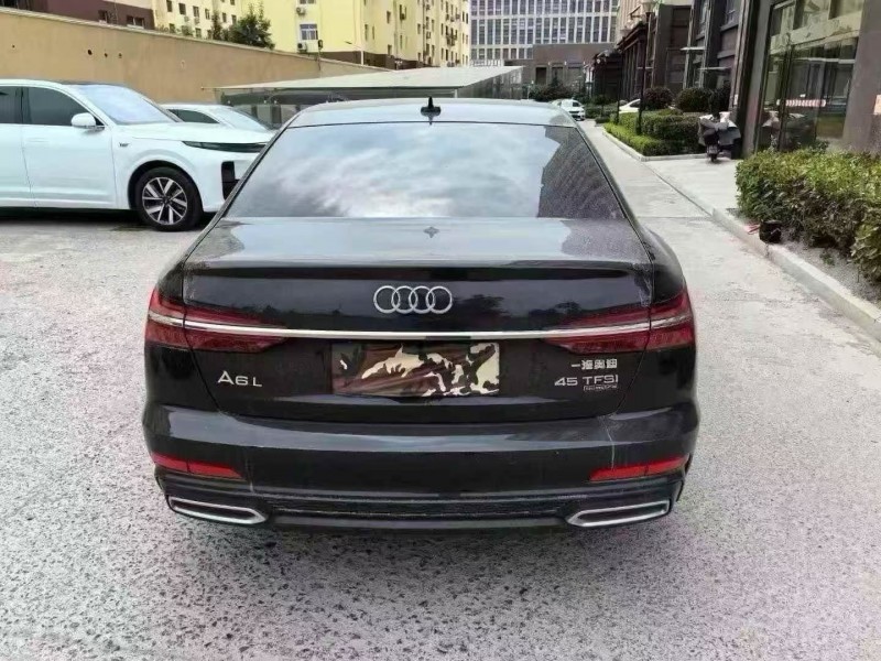 青岛21年奥迪A6L9