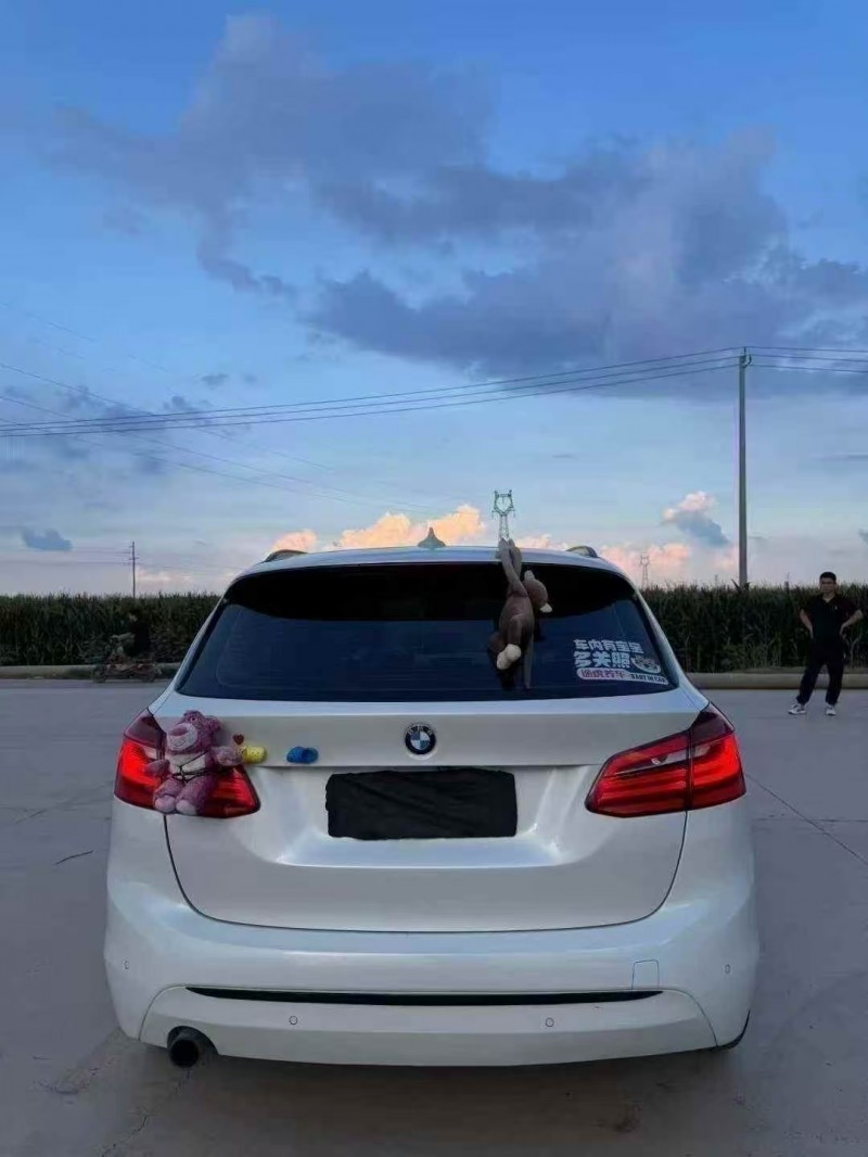 菏泽17年宝马2系9