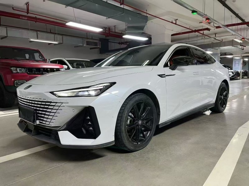 成都22年长安汽车UNI4