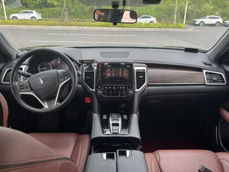 广州17年本田URV5