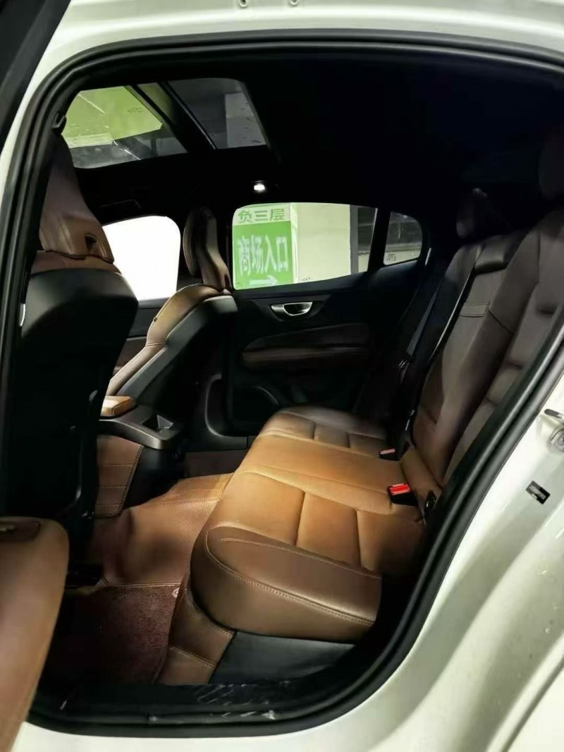 成都23年沃尔沃S60L3