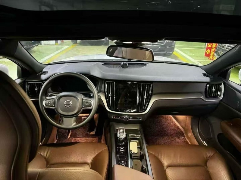 成都23年沃尔沃S60L4