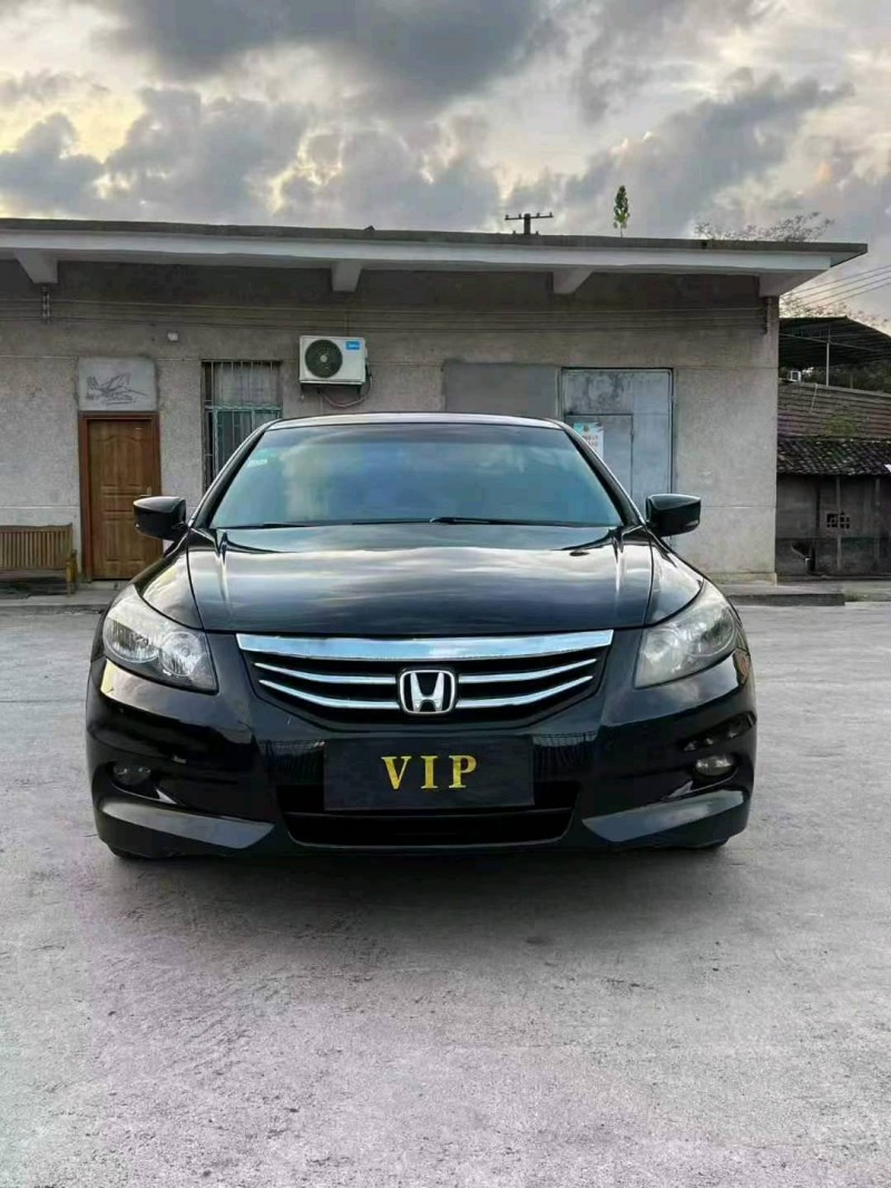 邵阳12年本田雅阁1