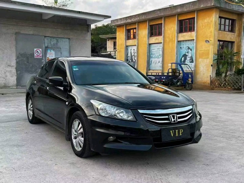 邵阳12年本田雅阁3