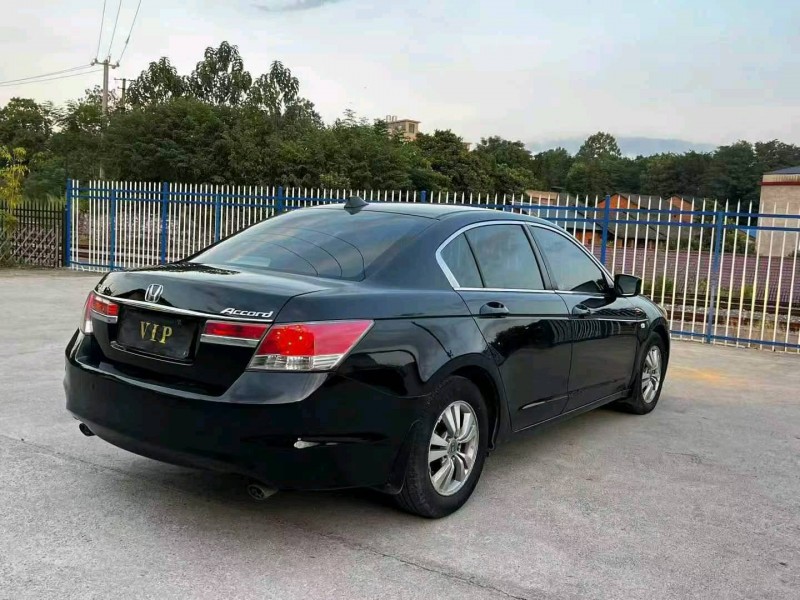 邵阳12年本田雅阁8