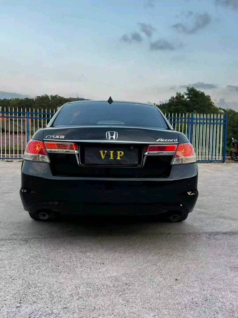 邵阳12年本田雅阁9