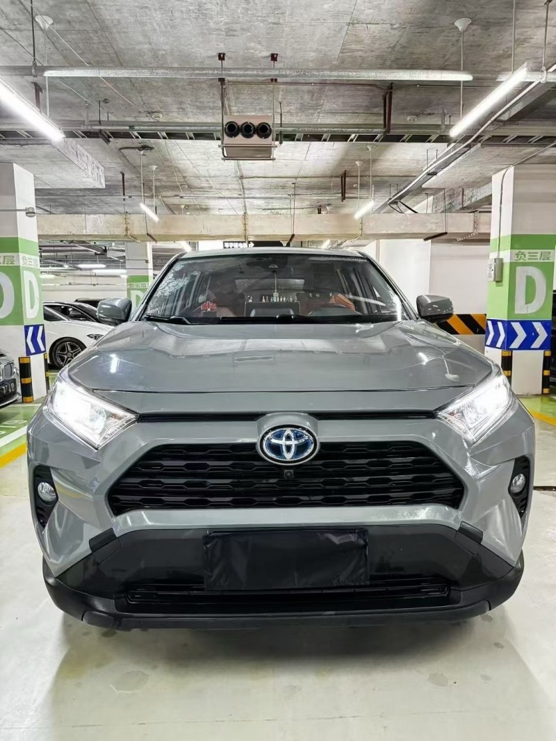 成都20年丰田RAV4荣放1
