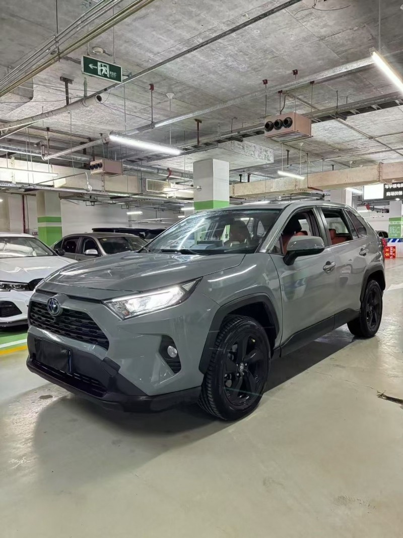 成都20年丰田RAV4荣放4