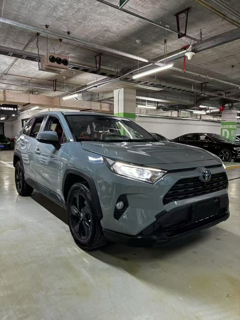 成都20年丰田RAV4荣放9