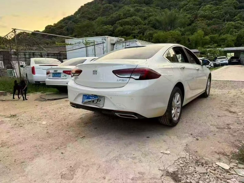 广州24年别克君威8