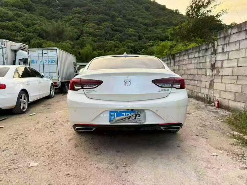 广州24年别克君威9