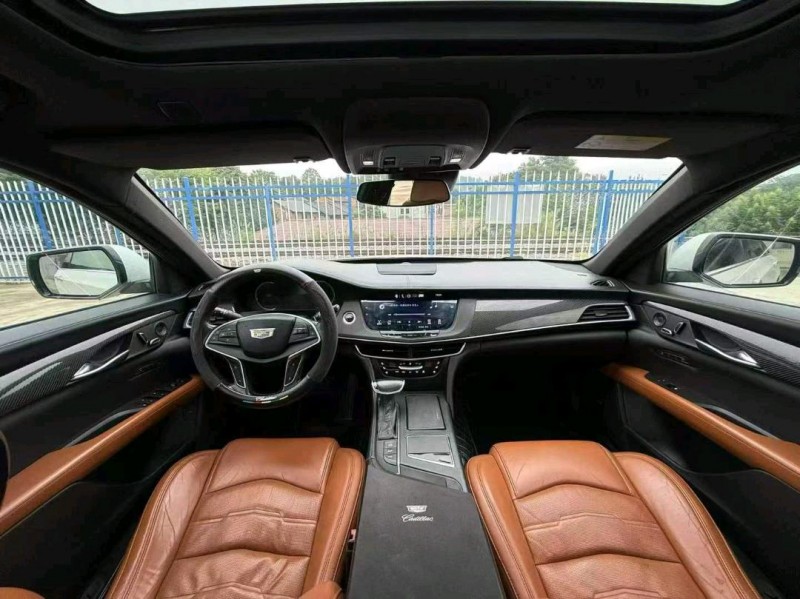 佛山17年凯迪拉克CT64