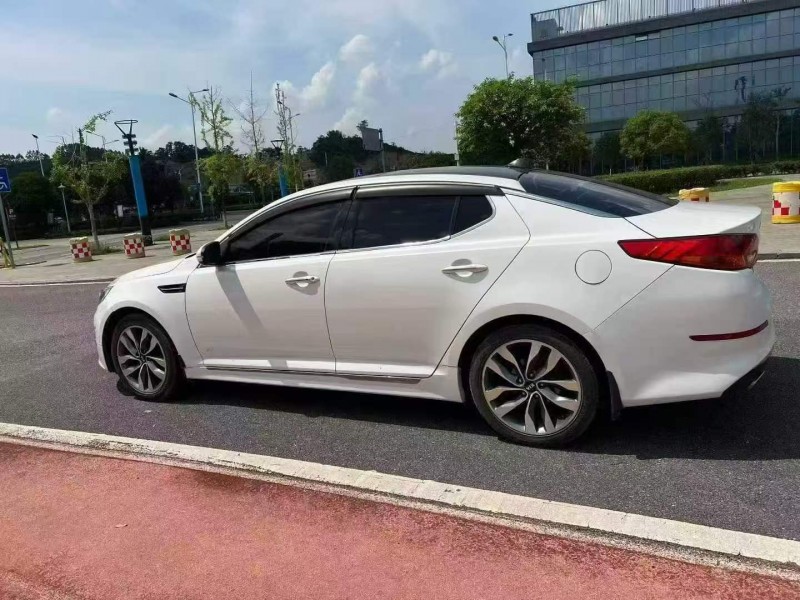 玉林15年起亚K55