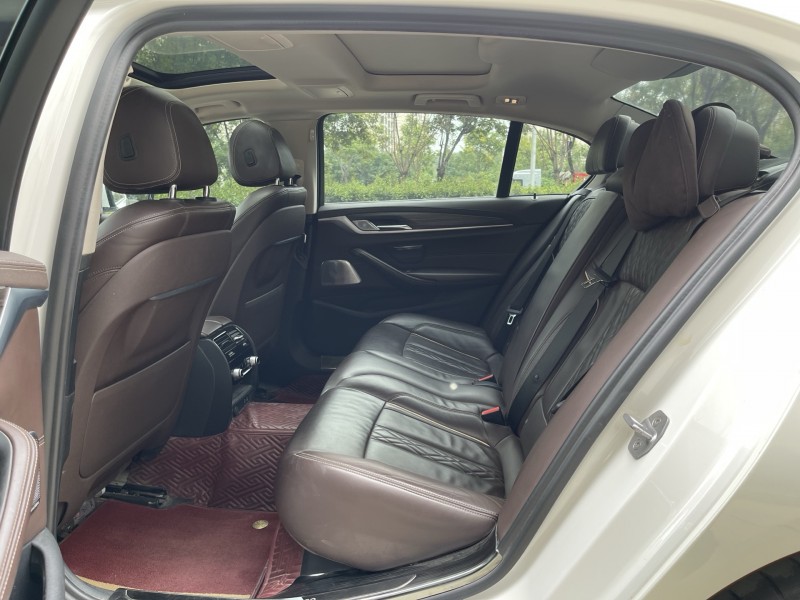 济宁19年宝马5系5