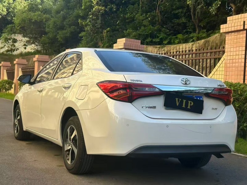 广州18年丰田雷凌5