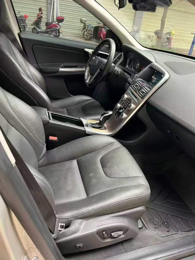 安顺17年沃尔沃XC605