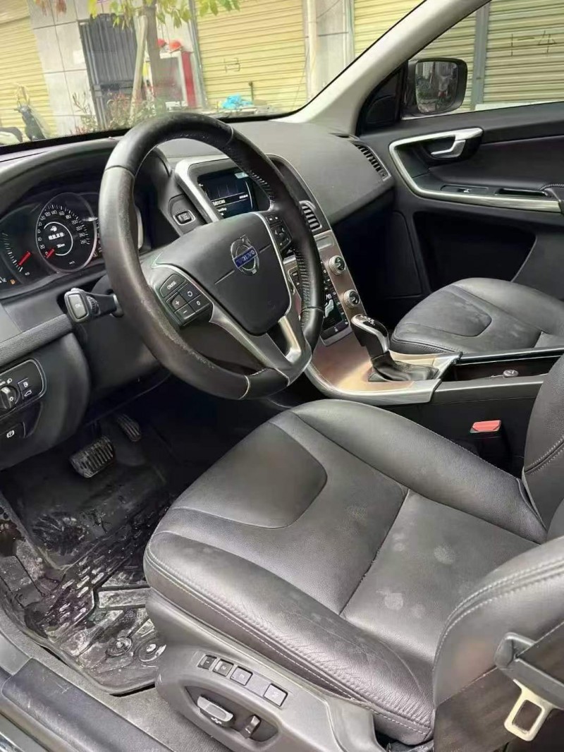 安顺17年沃尔沃XC608