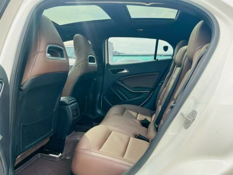 东莞16年奔驰GLA8