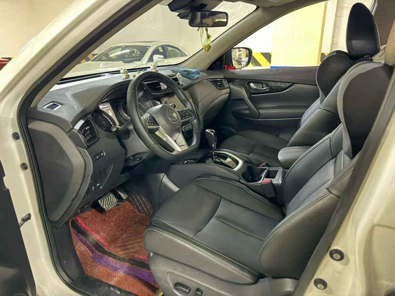 成都24年日产奇骏4