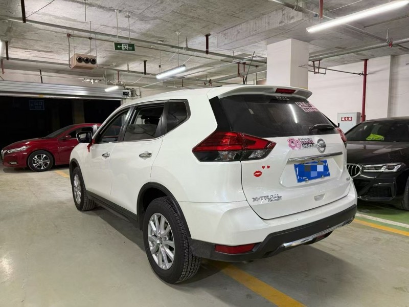 成都24年日产奇骏5