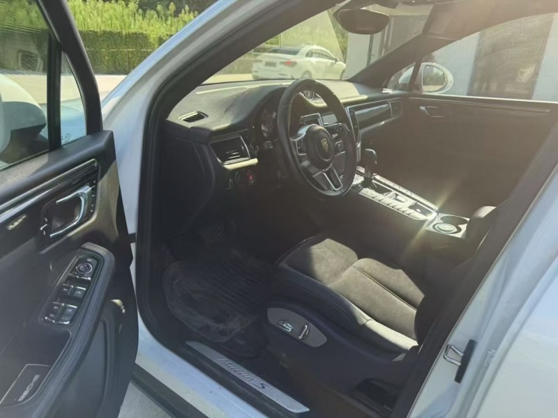 台州15年保时捷Macan7